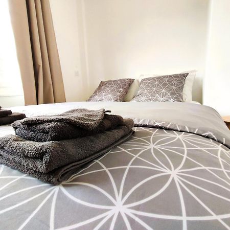 Appartement Climatise Parking Gratuit Surveille Avignon Exterior foto