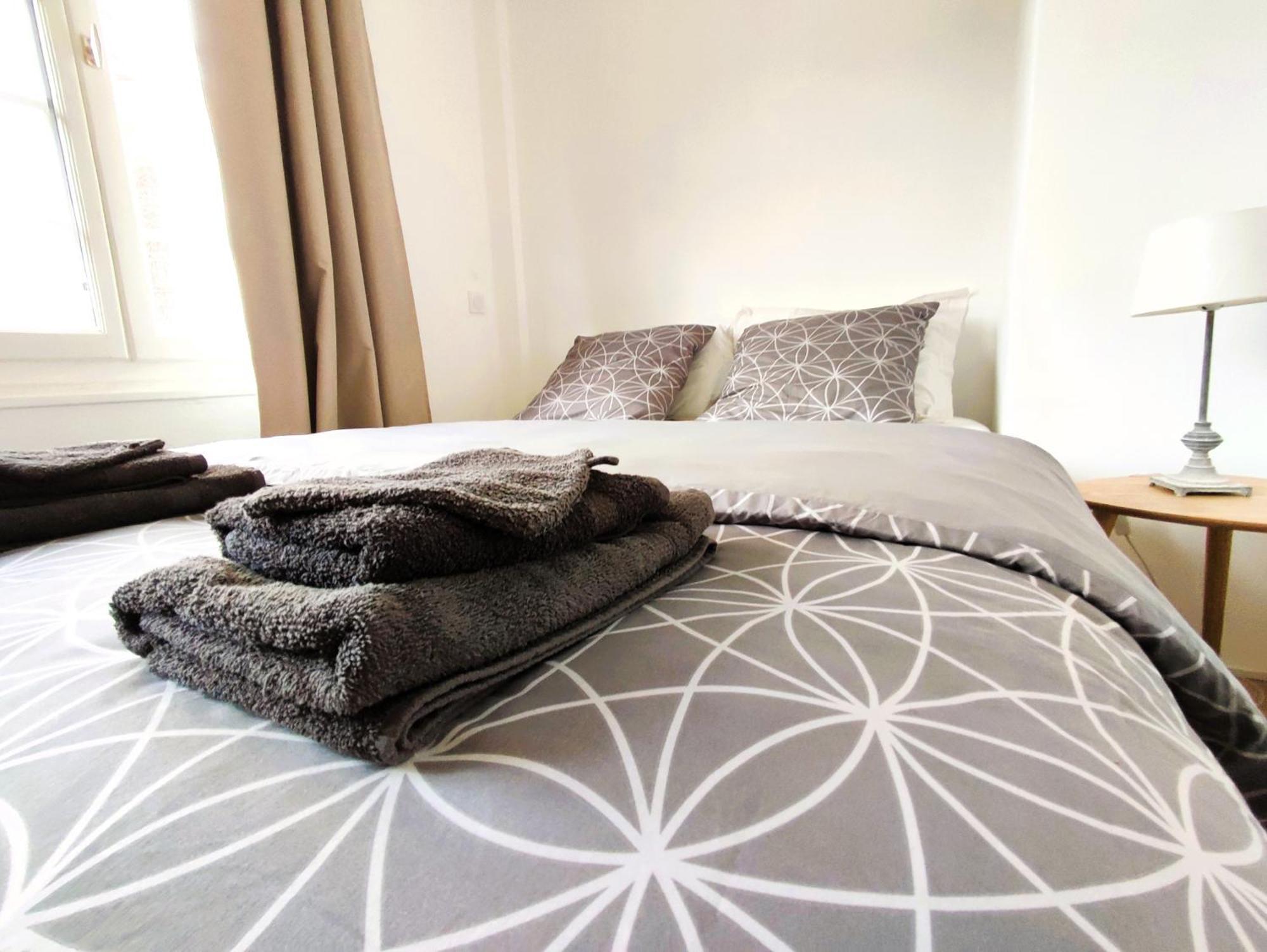 Appartement Climatise Parking Gratuit Surveille Avignon Exterior foto